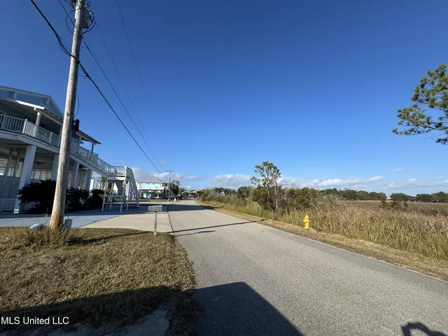 $125,000 | 10187 South River Drive, Biloxi, MS 39532