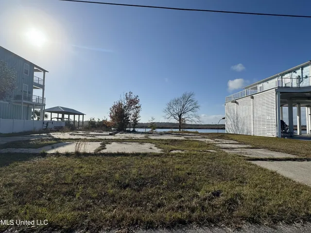 $125,000 | 10187 South River Drive, Biloxi, MS 39532