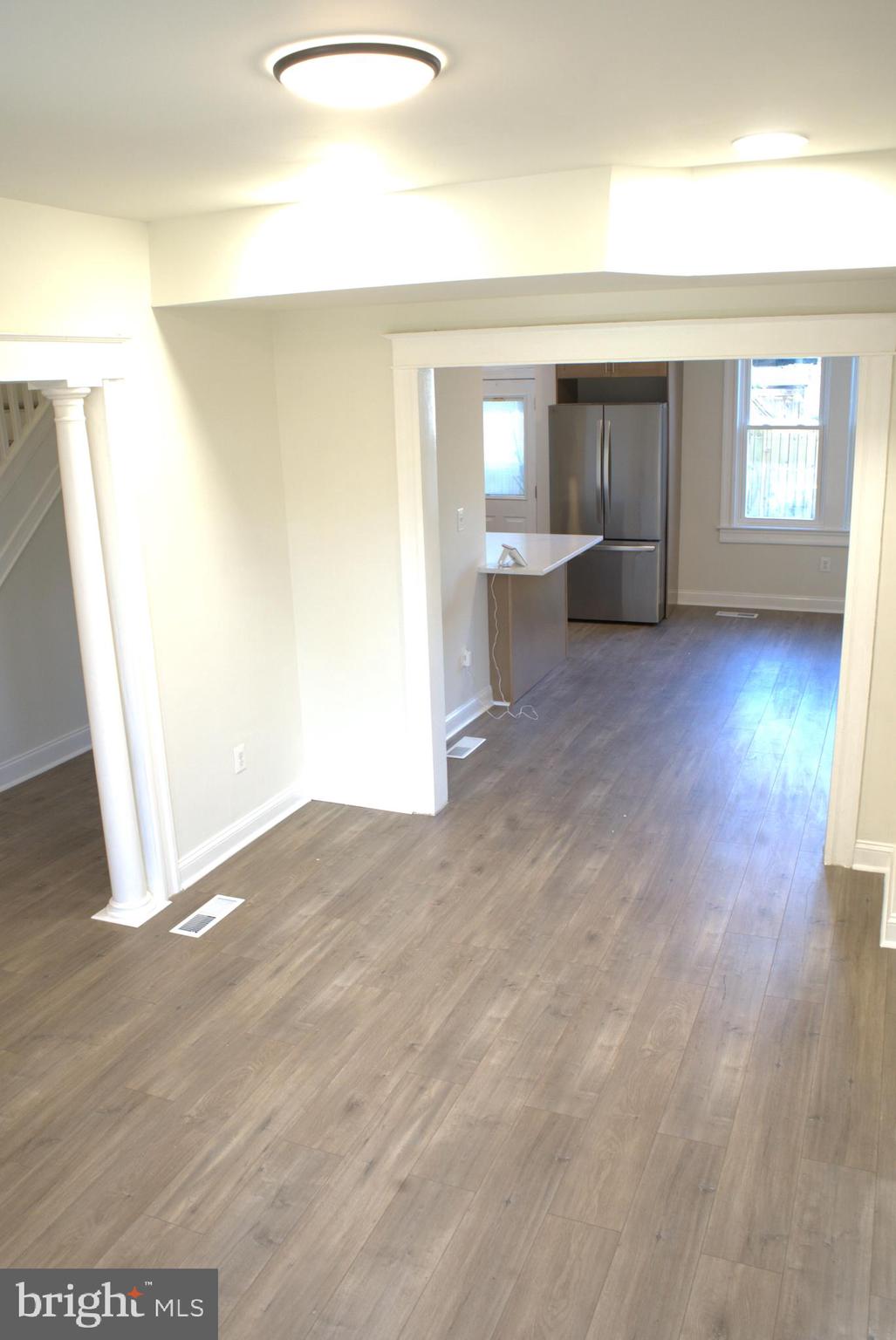 117 South Wickham Road Baltimore, MD 21229 - Photo 20 of 121 LR9