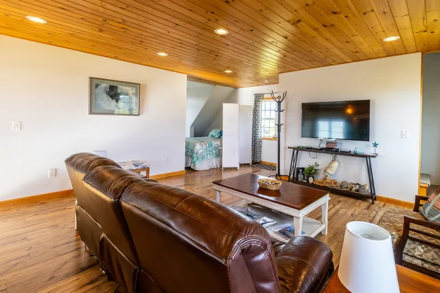 $1,300,000 | 86 Mill Pond Road, Beals, ME 04611