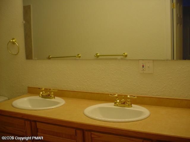 66 Pine Ridge Road East Stroudsburg, PA 18302 - Photo 8 of 8 Master Bath