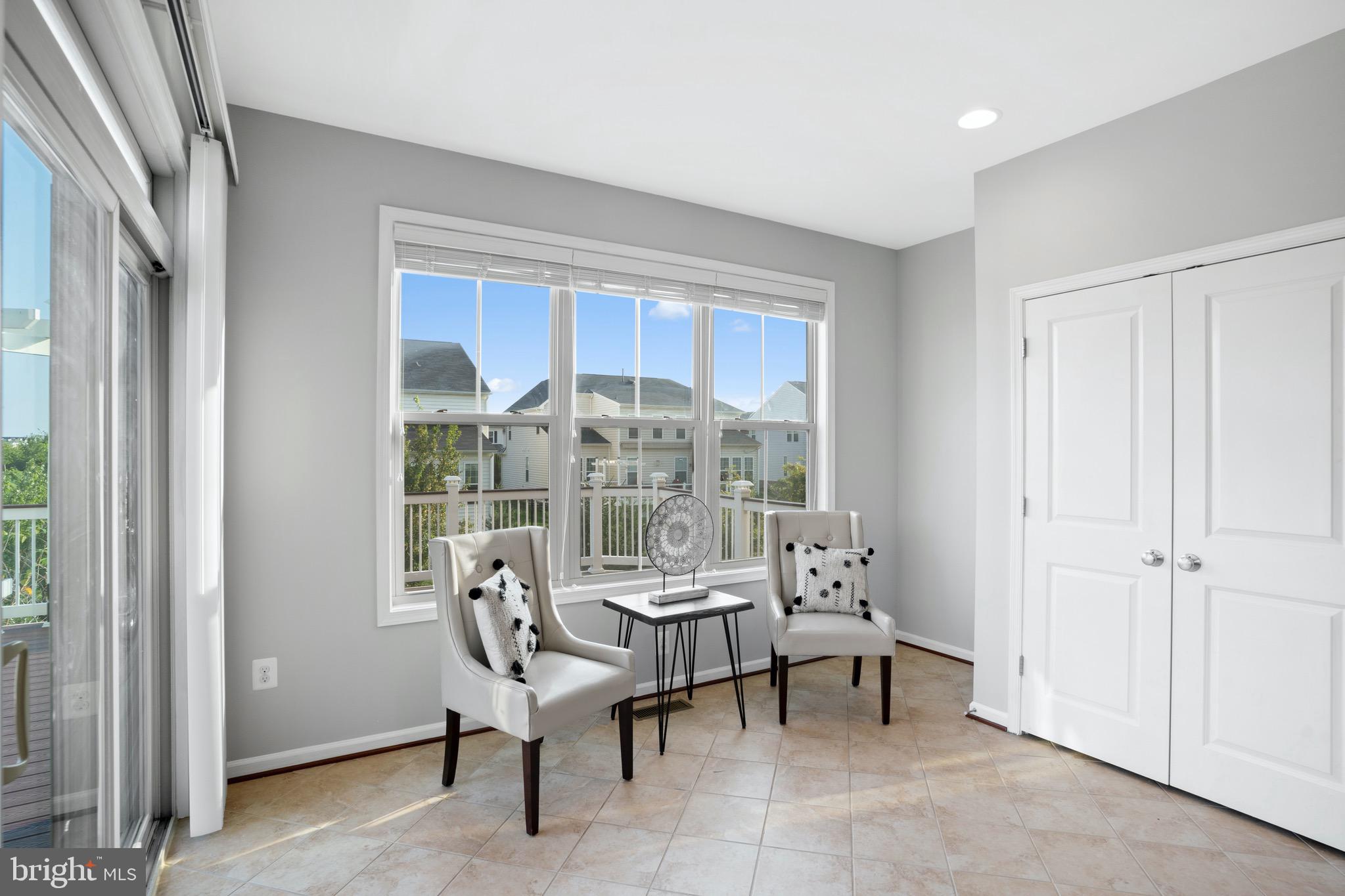 42203 Castle Ridge Square Brambleton, VA 20148 - Photo 13 of 29 Gallery Image 13