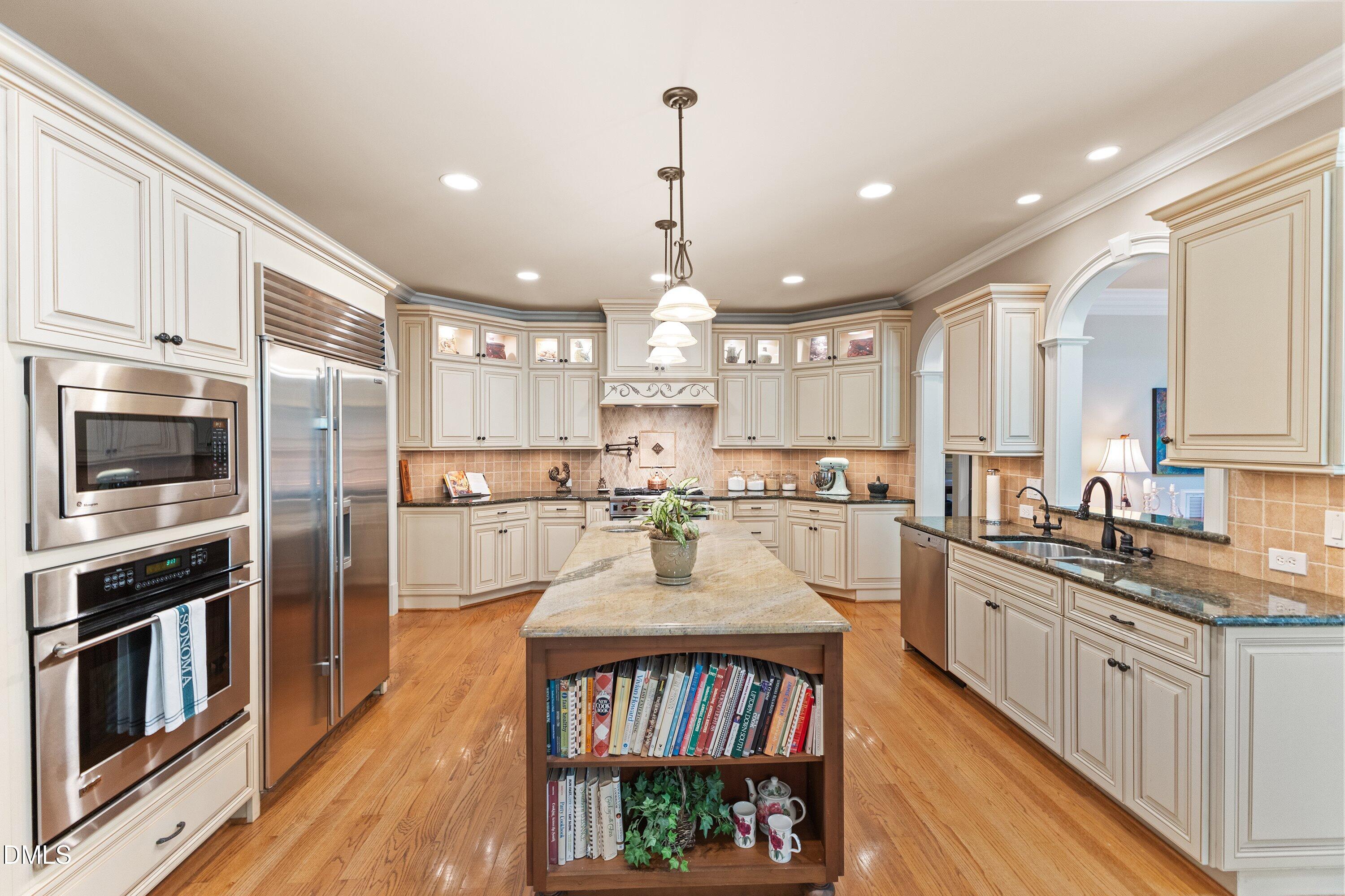6633 Rest Haven Drive Raleigh, NC 27612 - Photo 18 of 91 22-6633 Rest Haven Dr_2842