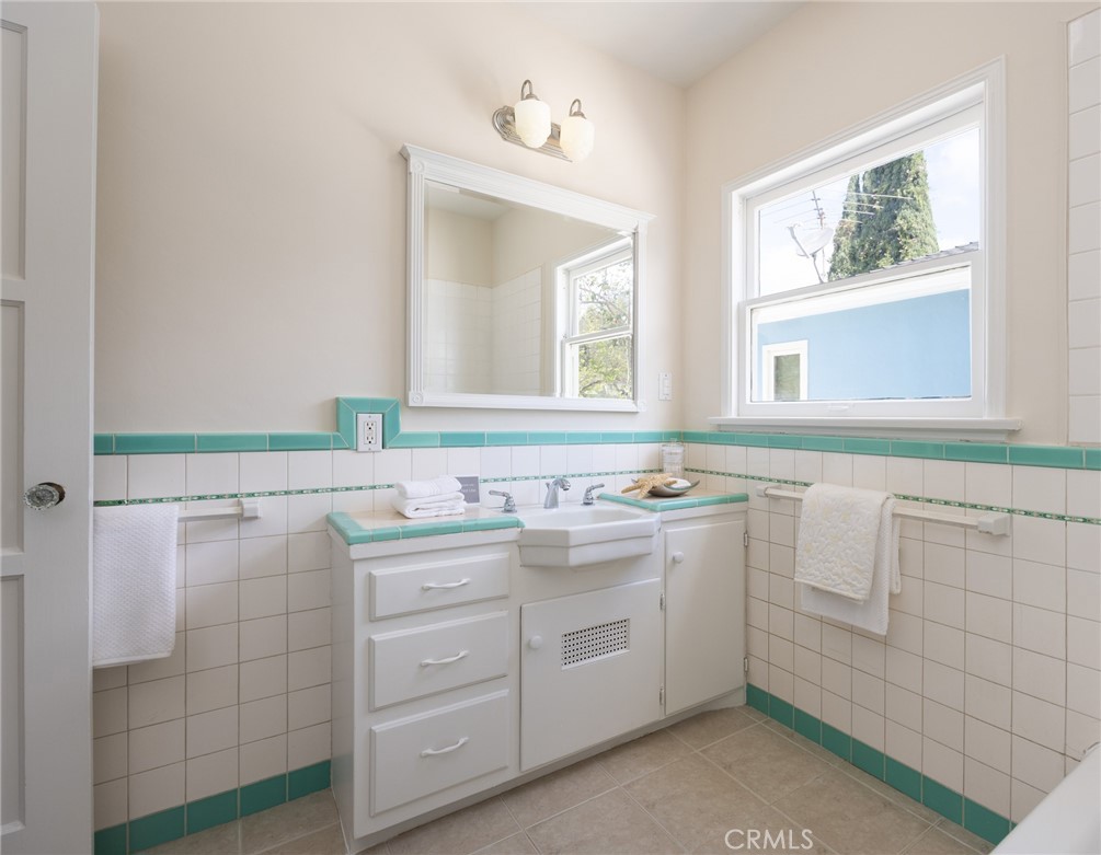 2324 North Riverside Drive Santa Ana, CA 92706 - Photo 25 of 52
