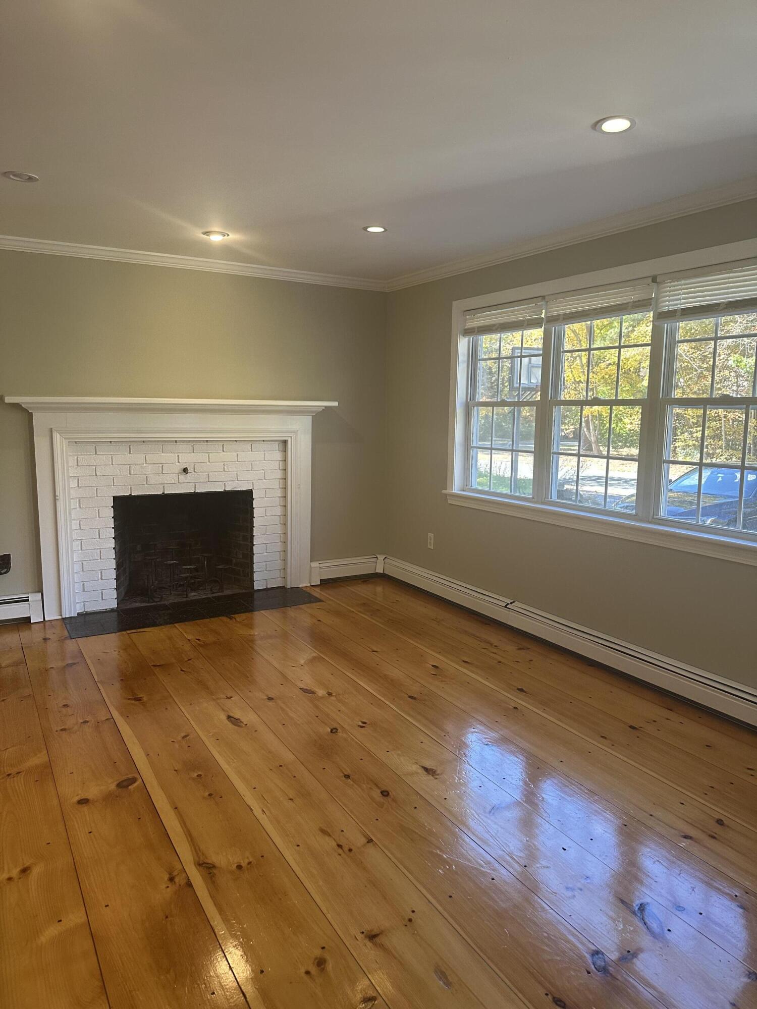 28 Hoover Road West Yarmouth, MA 02673 - Photo 3 of 16 IMG_9028