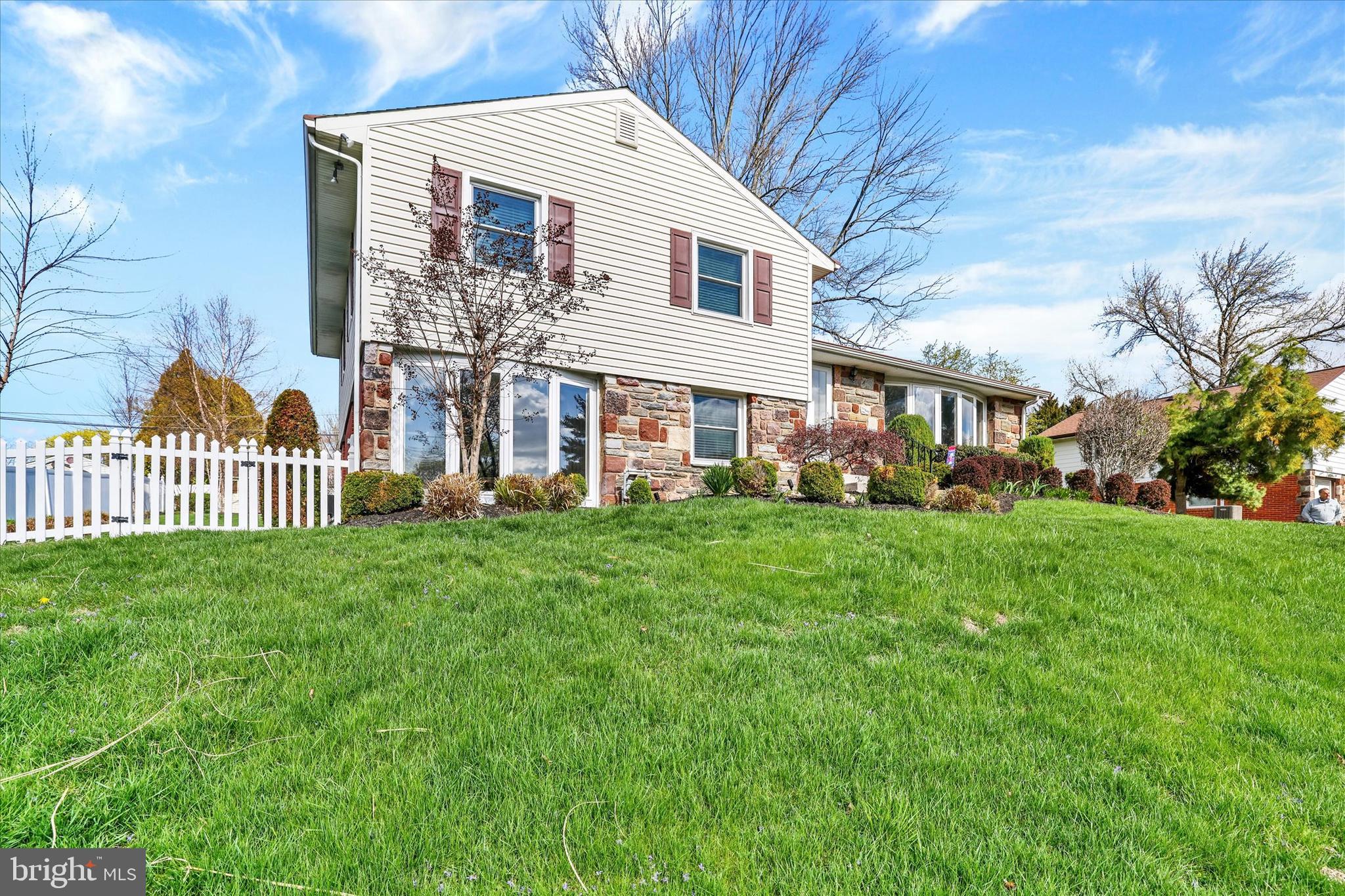 1170 Ballytore Road Huntingdon Valley, PA 19006 - Photo 3 of 45