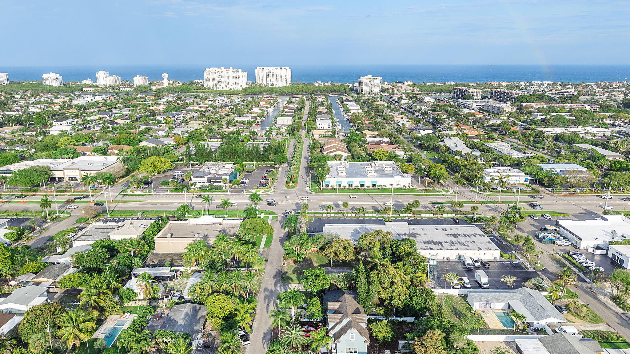 474 Enfield Street Boca Raton, FL 33487 - Photo 30 of 40 a view of a city