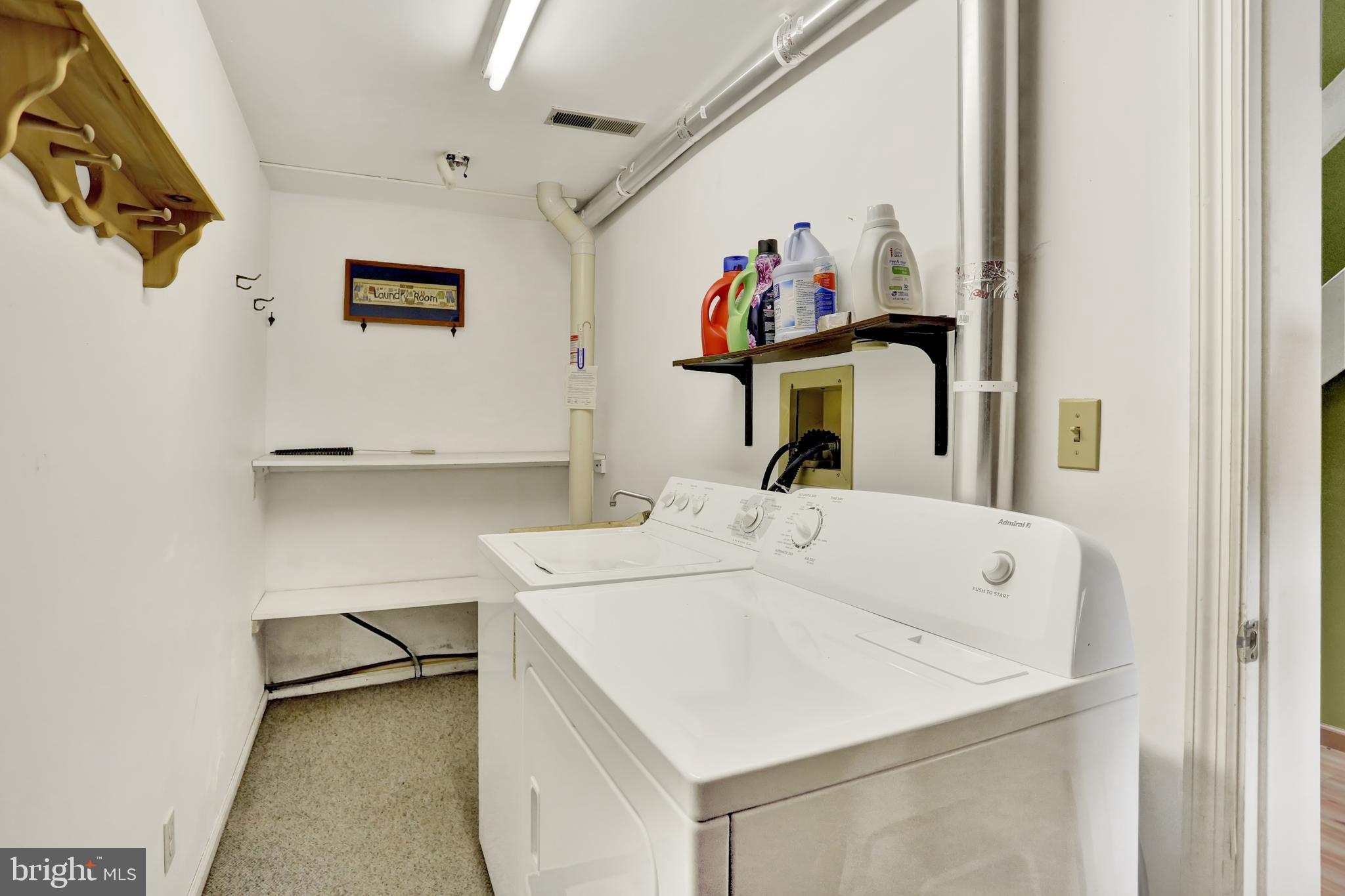 55 Karen Court Lititz, PA 17543 - Photo 19 of 36 a bathroom with a sink and a mirror