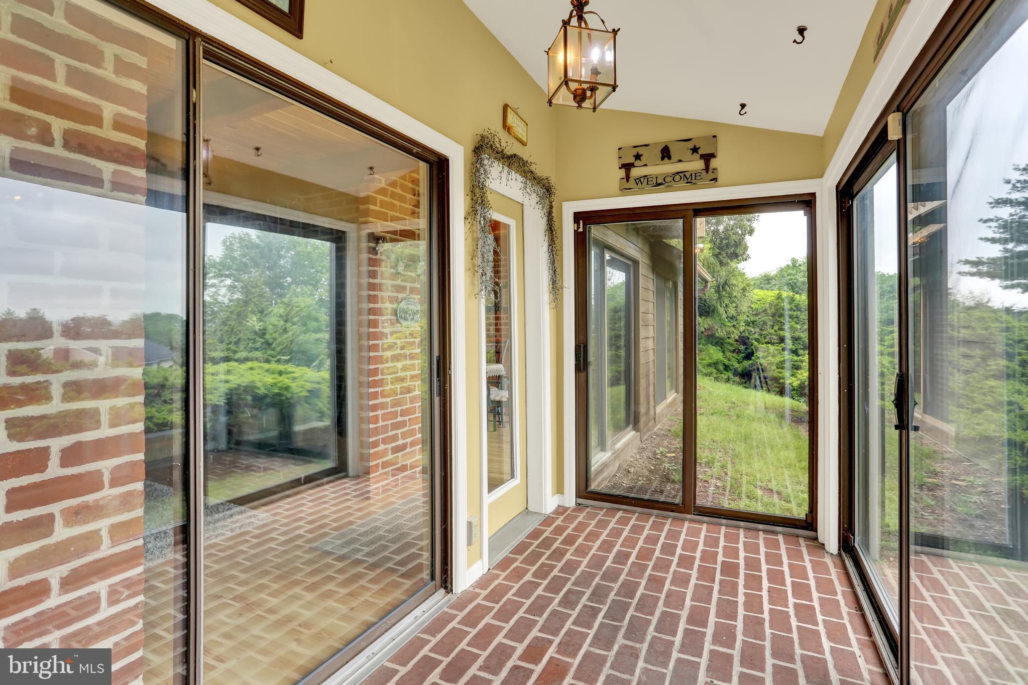 55 Karen Court Lititz, PA 17543 - Photo 4 of 36 a very nice looking room with a large window