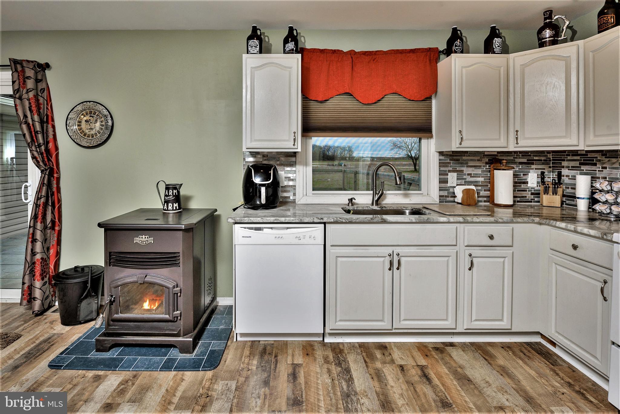 333 South Chew Road Hammonton, NJ 08037 - Photo 3 of 49