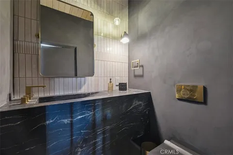 $1,749,000 | 21090 Rios Street, Woodland Hills, CA 91364