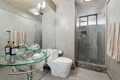 $1,749,000 | 21090 Rios Street, Woodland Hills, CA 91364