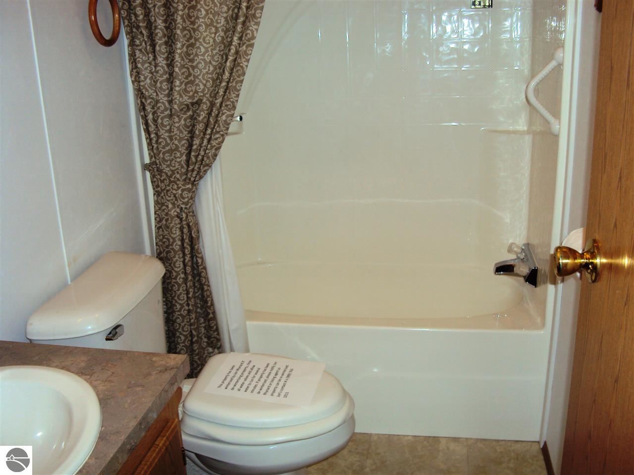 1806 North Alger Road Alma, MI 48801 - Photo 15 of 21 1792673-14.JPG