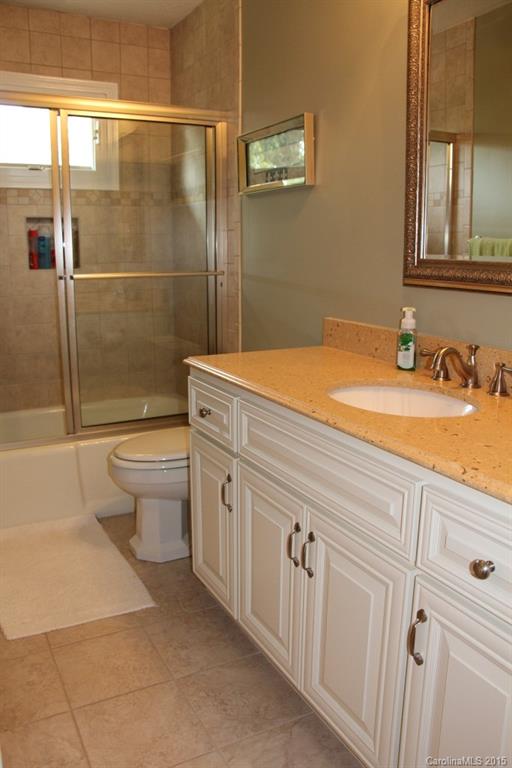 208 Skyline Road Hickory, NC 28601 - Photo 18 of 24 Gallery Image 18