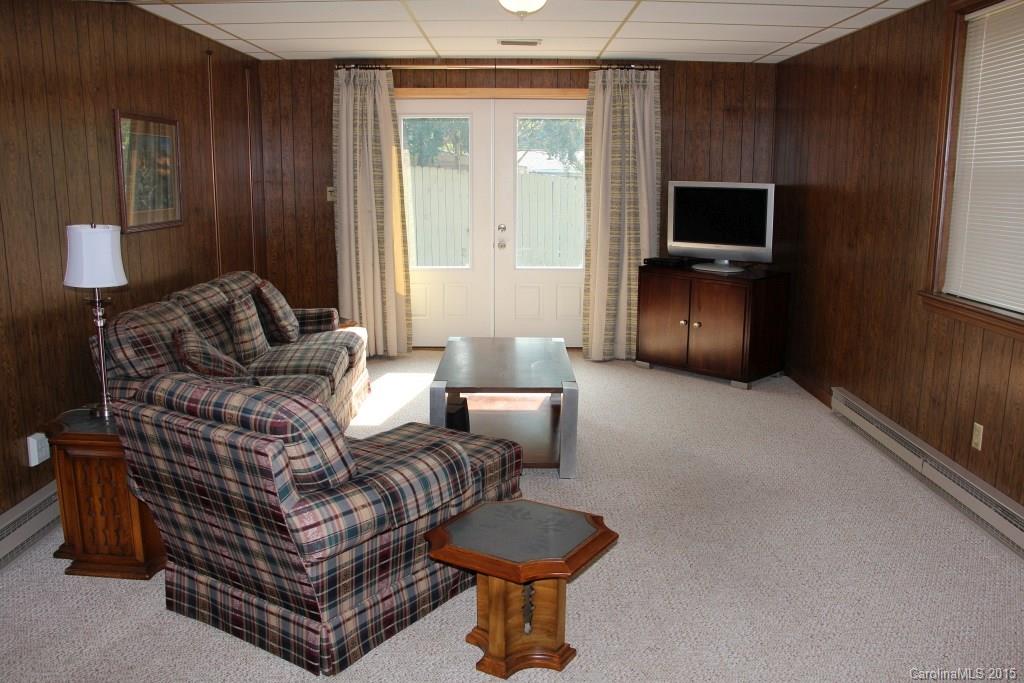 208 Skyline Road Hickory, NC 28601 - Photo 21 of 24 Gallery Image 21