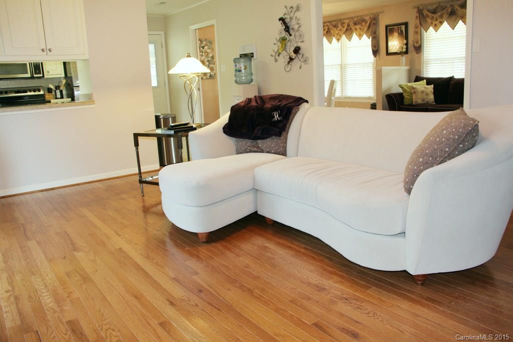 208 Skyline Road Hickory, NC 28601 - Photo 10 of 24 Gallery Image 10