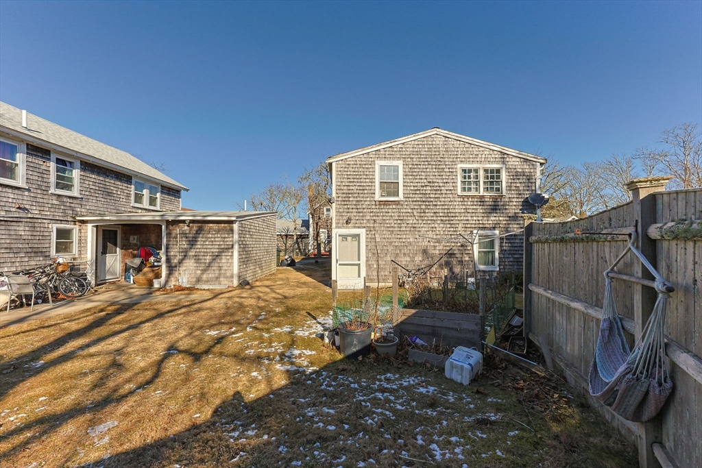 27-29 Barn Hill Road Chatham, MA 02633 - Photo 5 of 29 Gallery Image 5