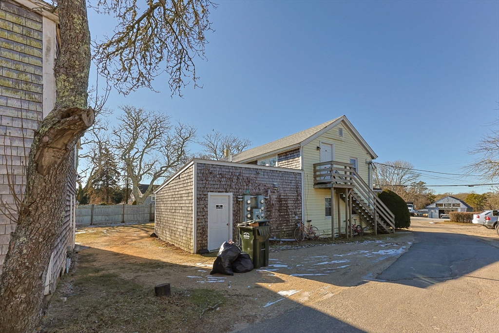 27-29 Barn Hill Road Chatham, MA 02633 - Photo 7 of 29 Gallery Image 7