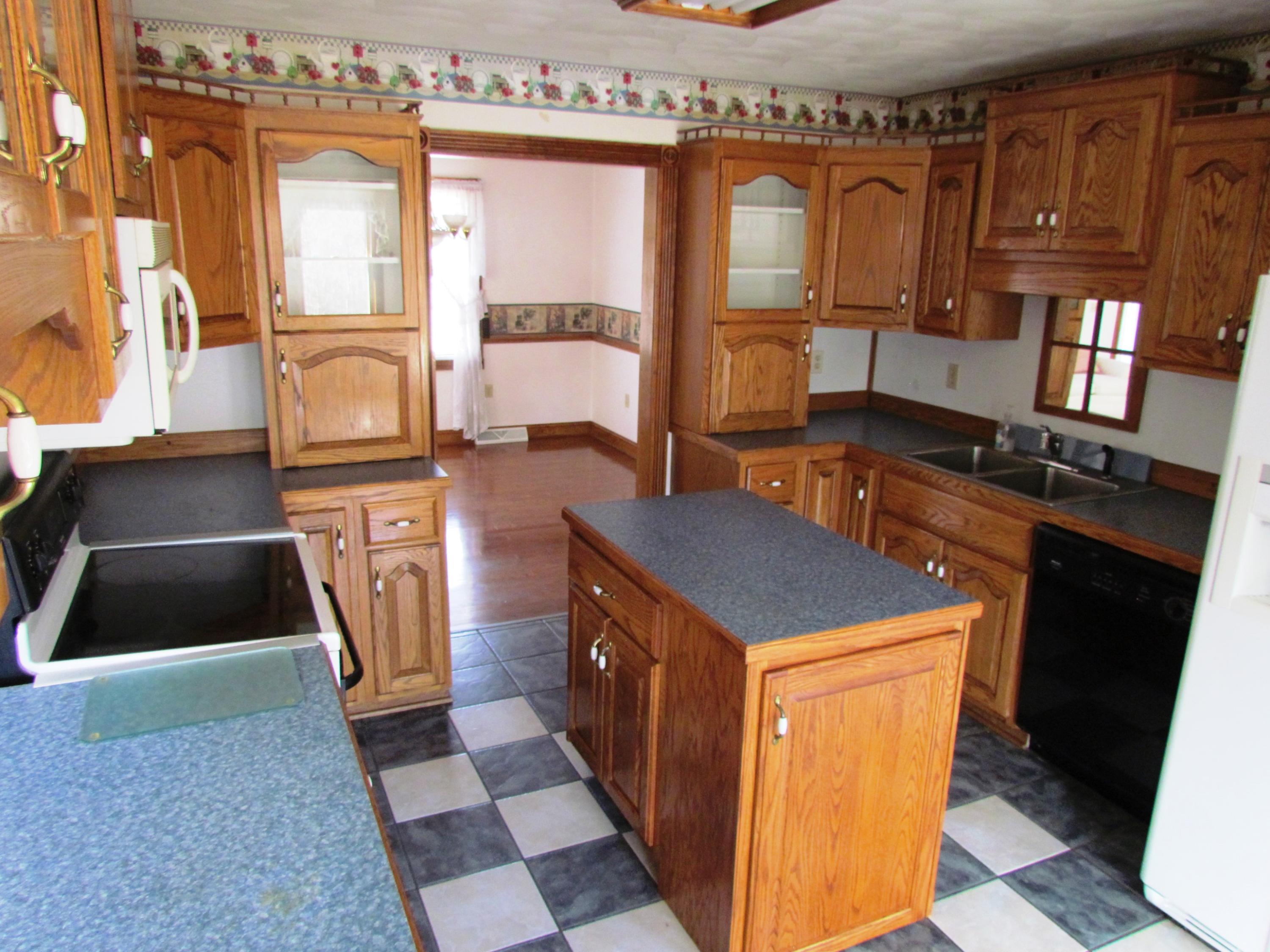 429 Monty Road Boones Mill, VA 24065 - Photo 8 of 35 Kitchen.