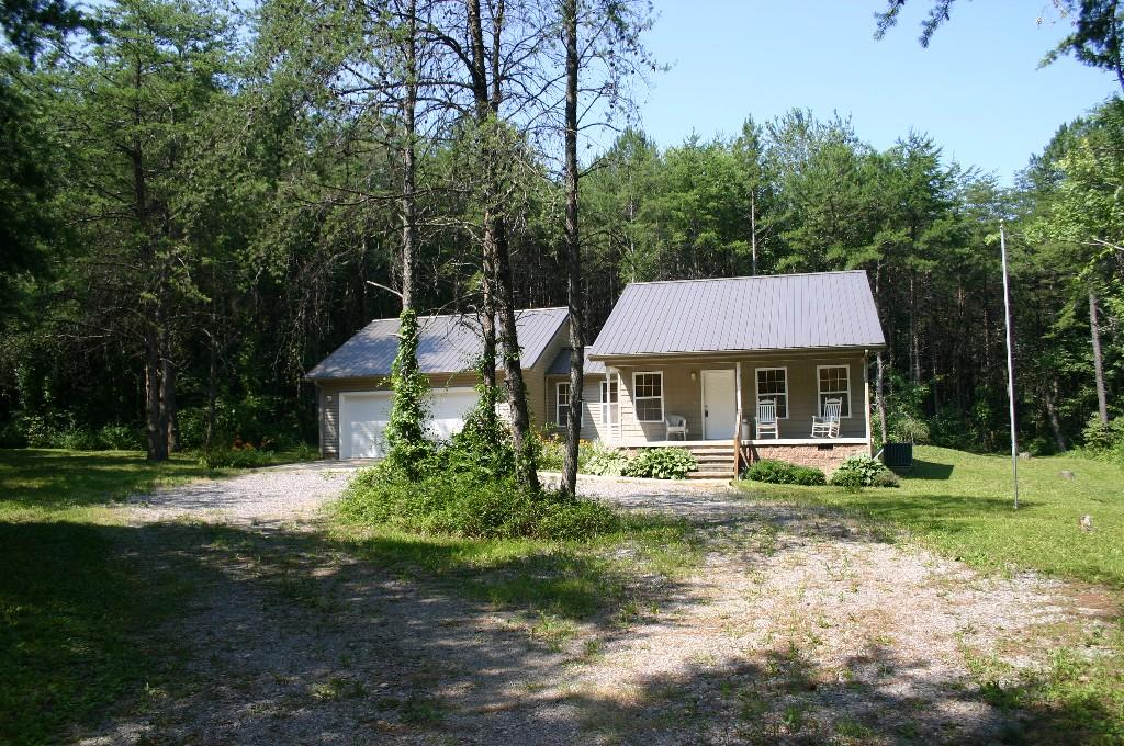 2240 Sequatchie Mountain Road Sequatchie, TN 37374 - Photo 1 of 8 Great get away cabin