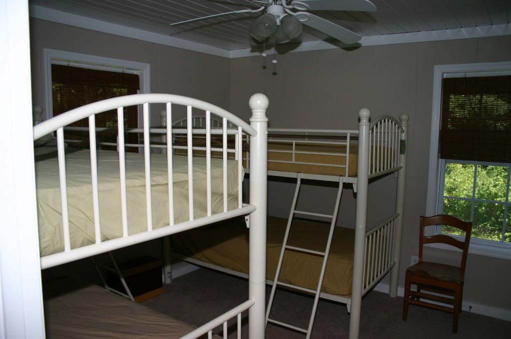 2240 Sequatchie Mountain Road Sequatchie, TN 37374 - Photo 5 of 8 Bedroom 2.JPG
