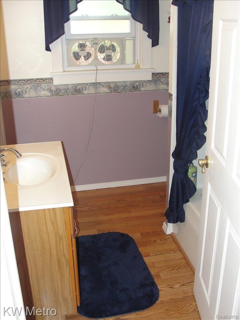 2372 Werth Road Alpena, MI 49707 - Photo 15 of 21 Full bathroom