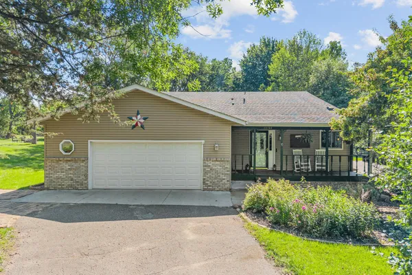 $445,000 | 40744 Fenian Way, North Branch, MN 55056