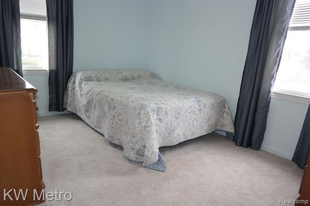 2696 Cumberland Road Berkley, MI 48072 - Photo 19 of 33