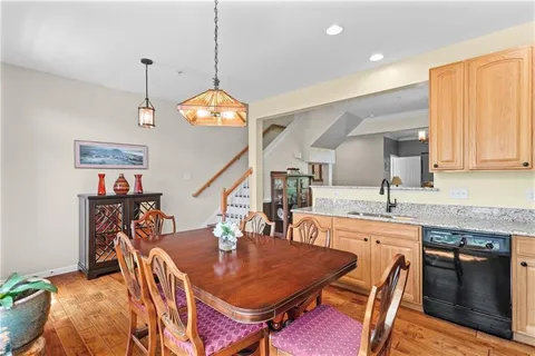 $330,000 | 359 Wealdstone Road, Cranberry Township, PA 16066