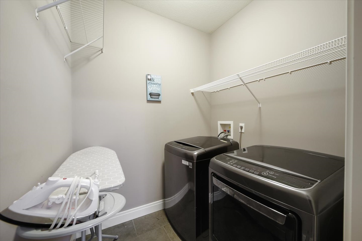 5104 Stonebridge Drive Champaign, IL 61822 - Photo 17 of 69 a view of a room with wooden floor