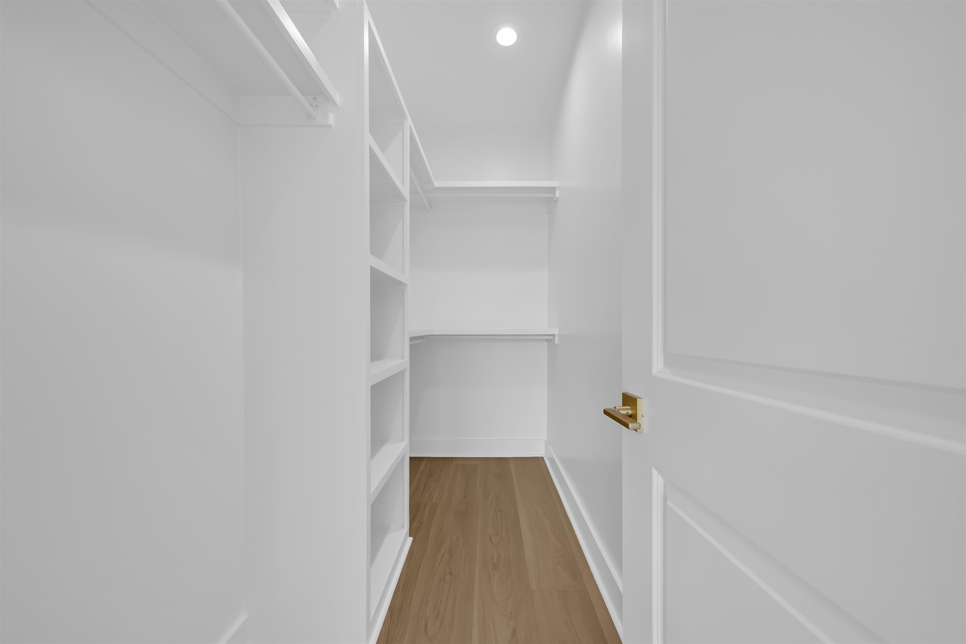 674 Oleander Street Gulf Shores, AL 36542 - Photo 20 of 33 Walk In Closets