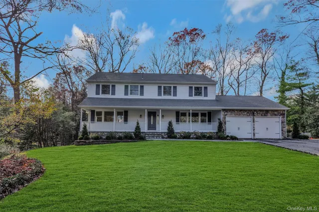 $1,575,000 | 43 Edcris Lane, Huntington, NY 11724