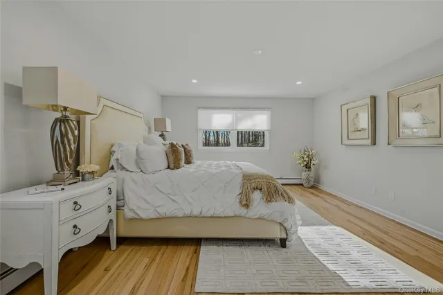 $1,575,000 | 43 Edcris Lane, Huntington, NY 11724