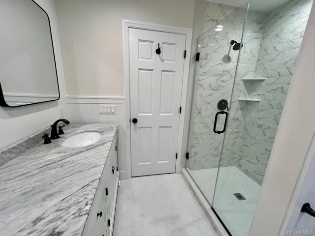 $1,575,000 | 43 Edcris Lane, Huntington, NY 11724