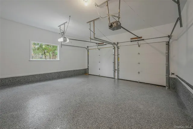 $1,575,000 | 43 Edcris Lane, Huntington, NY 11724