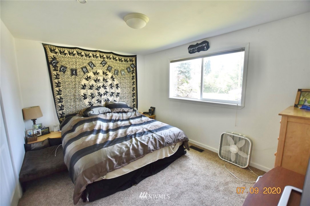 9106 216th Street Southwest Edmonds, WA 98026 - Photo 13 of 14 Gallery Image 13