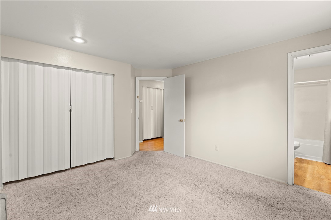207 North Cabot Road Everett, WA 98203 - Photo 11 of 27
