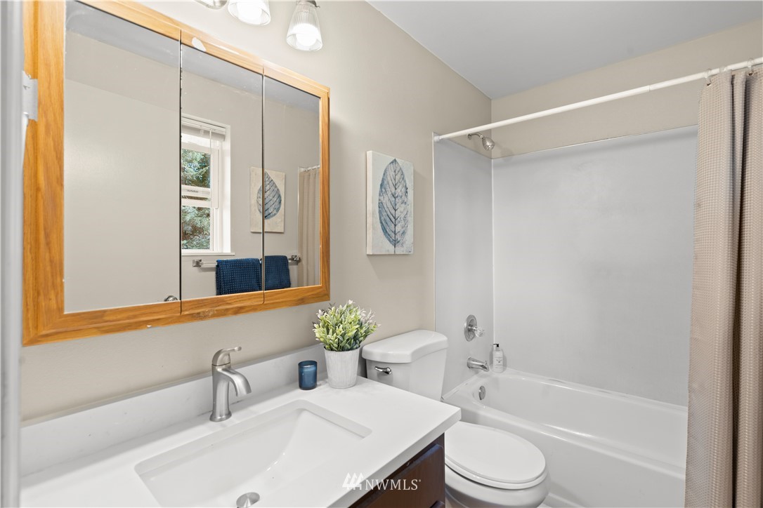 207 North Cabot Road Everett, WA 98203 - Photo 12 of 27