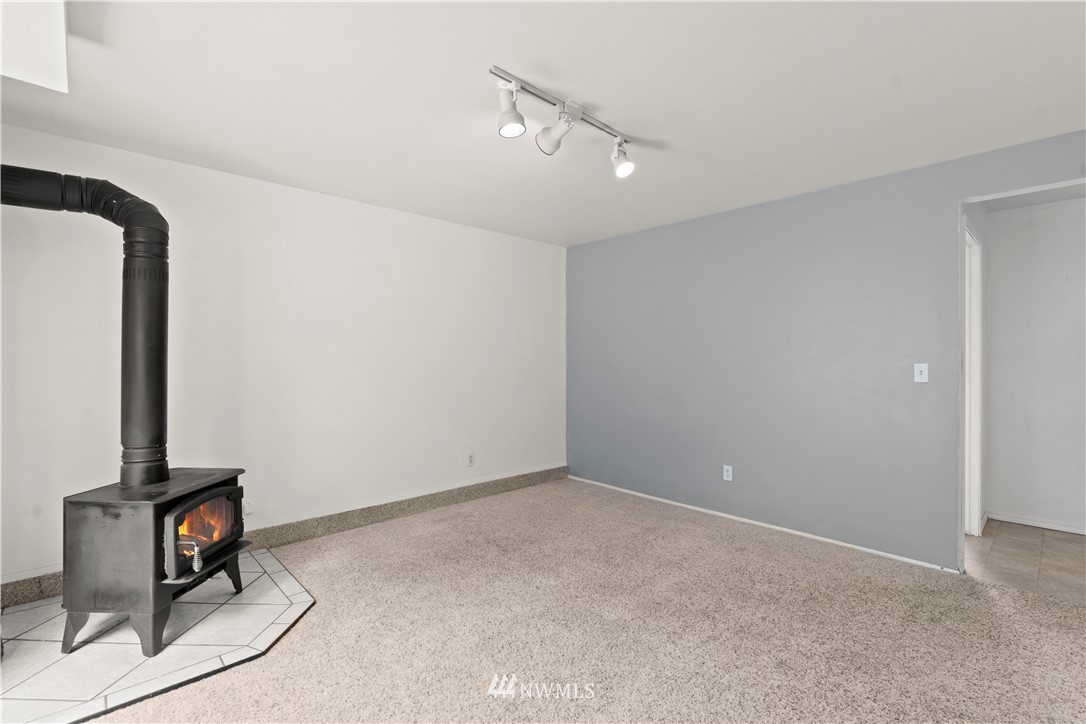 207 North Cabot Road Everett, WA 98203 - Photo 17 of 27