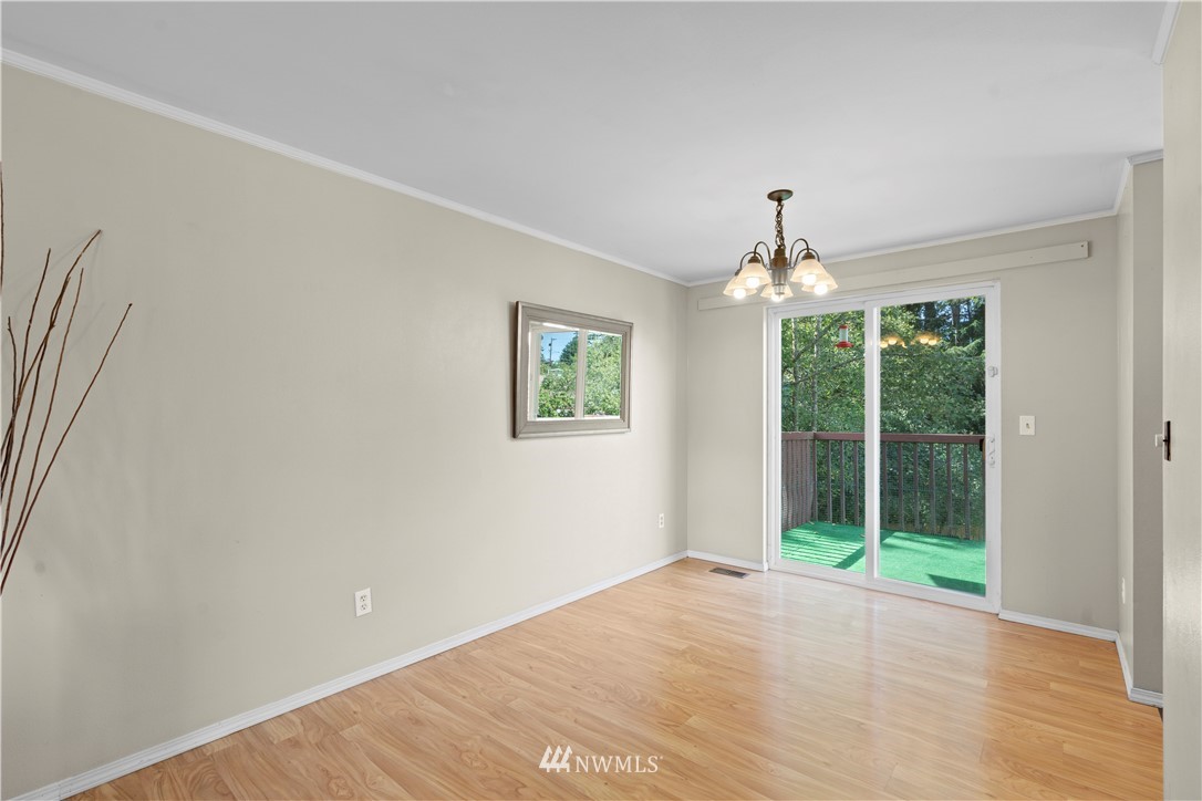 207 North Cabot Road Everett, WA 98203 - Photo 6 of 27