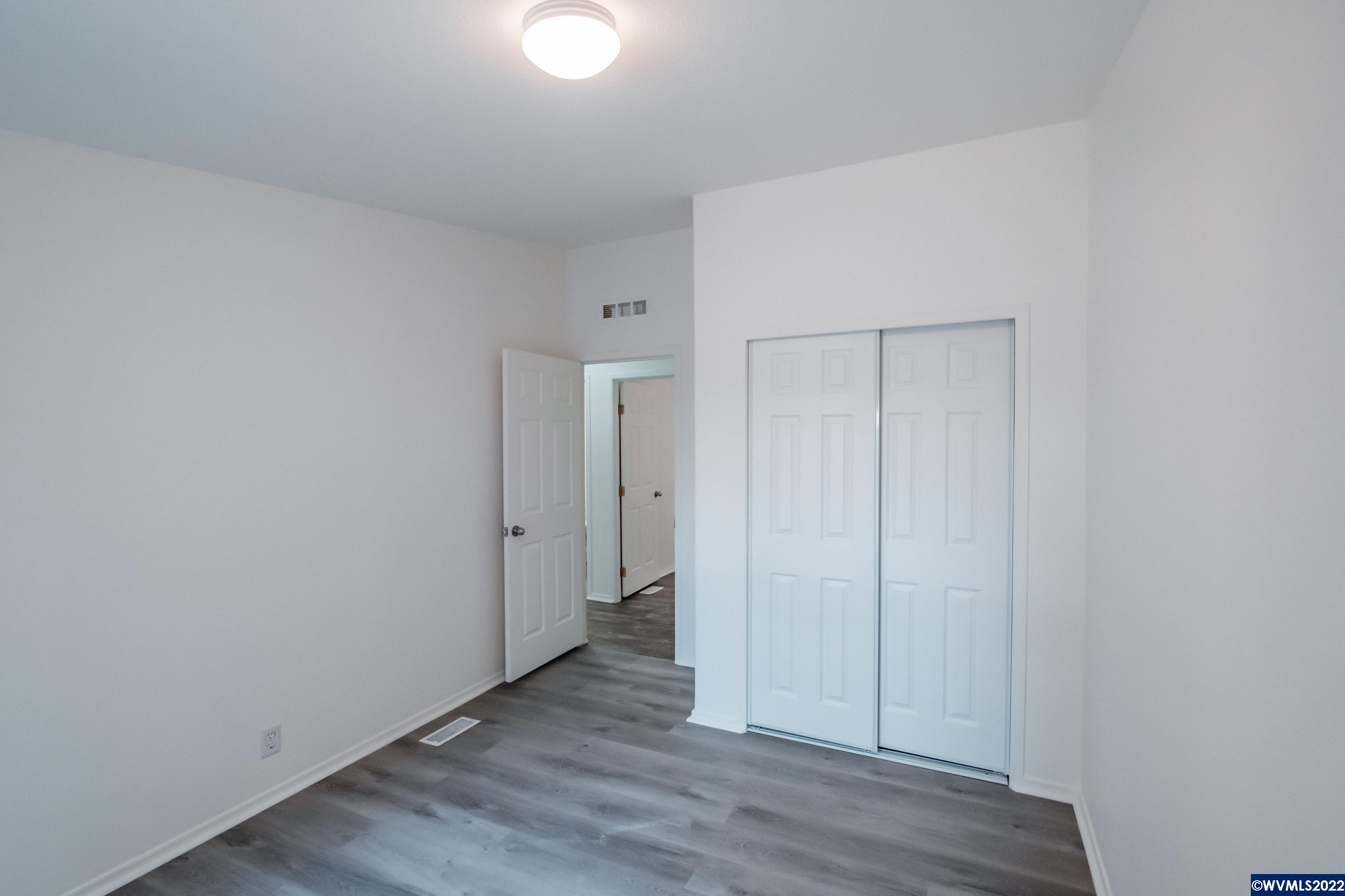 31050 South 3rd Street Lebanon, OR 97355 - Photo 19 of 42