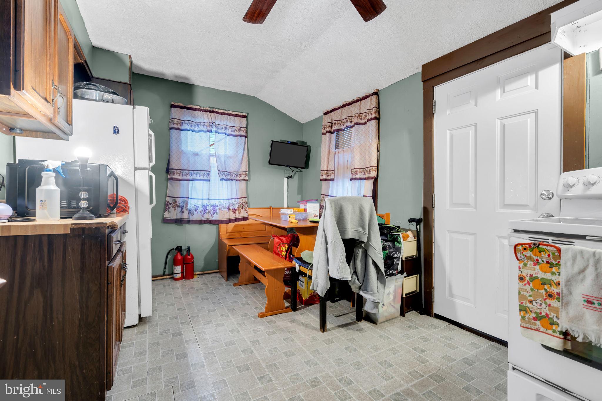 6 Walnut Street Salem, NJ 08079 - Photo 9 of 14