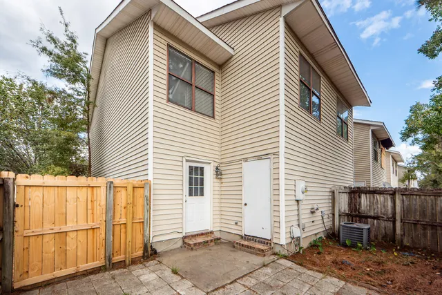 $1,725 | 149 Pineshadow Drive, Goose Creek, SC 29445