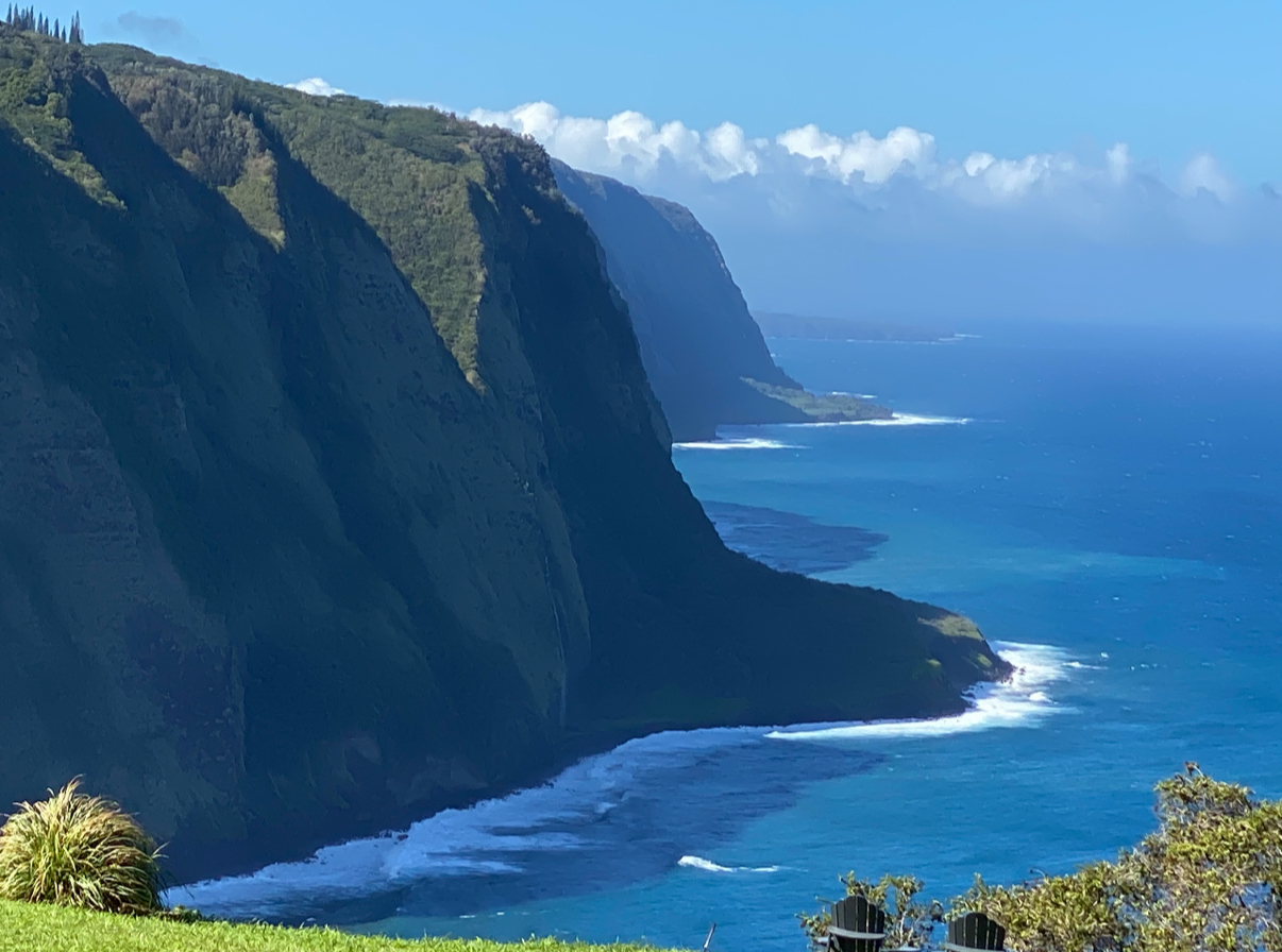 48-5528 Waipio Valley Road Honokaa, HI 96727 - Photo 1 of 18 a view of a lake