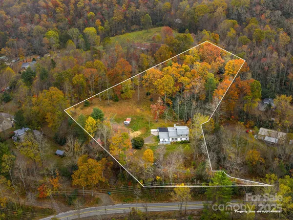 $525,000 | 6 Star Berry Lane, Fairview, NC 28730