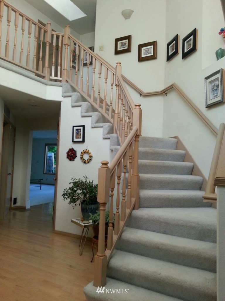 15014 93rd Place Northeast Bothell, WA 98011 - Photo 5 of 23 Gallery Image 5