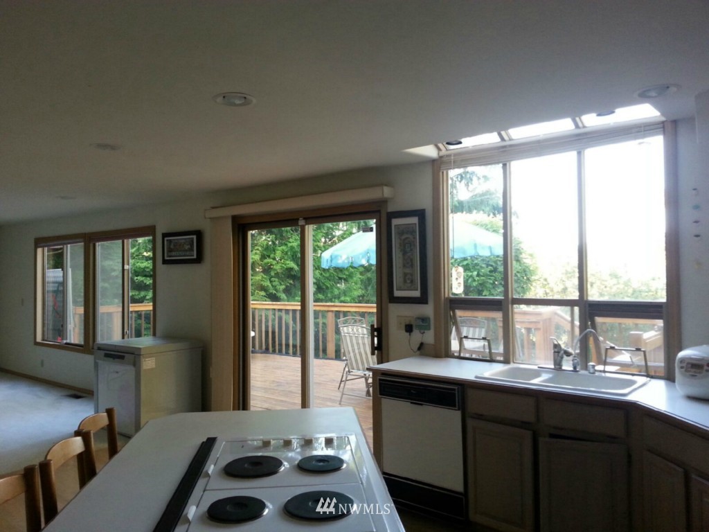 15014 93rd Place Northeast Bothell, WA 98011 - Photo 8 of 23 Gallery Image 8