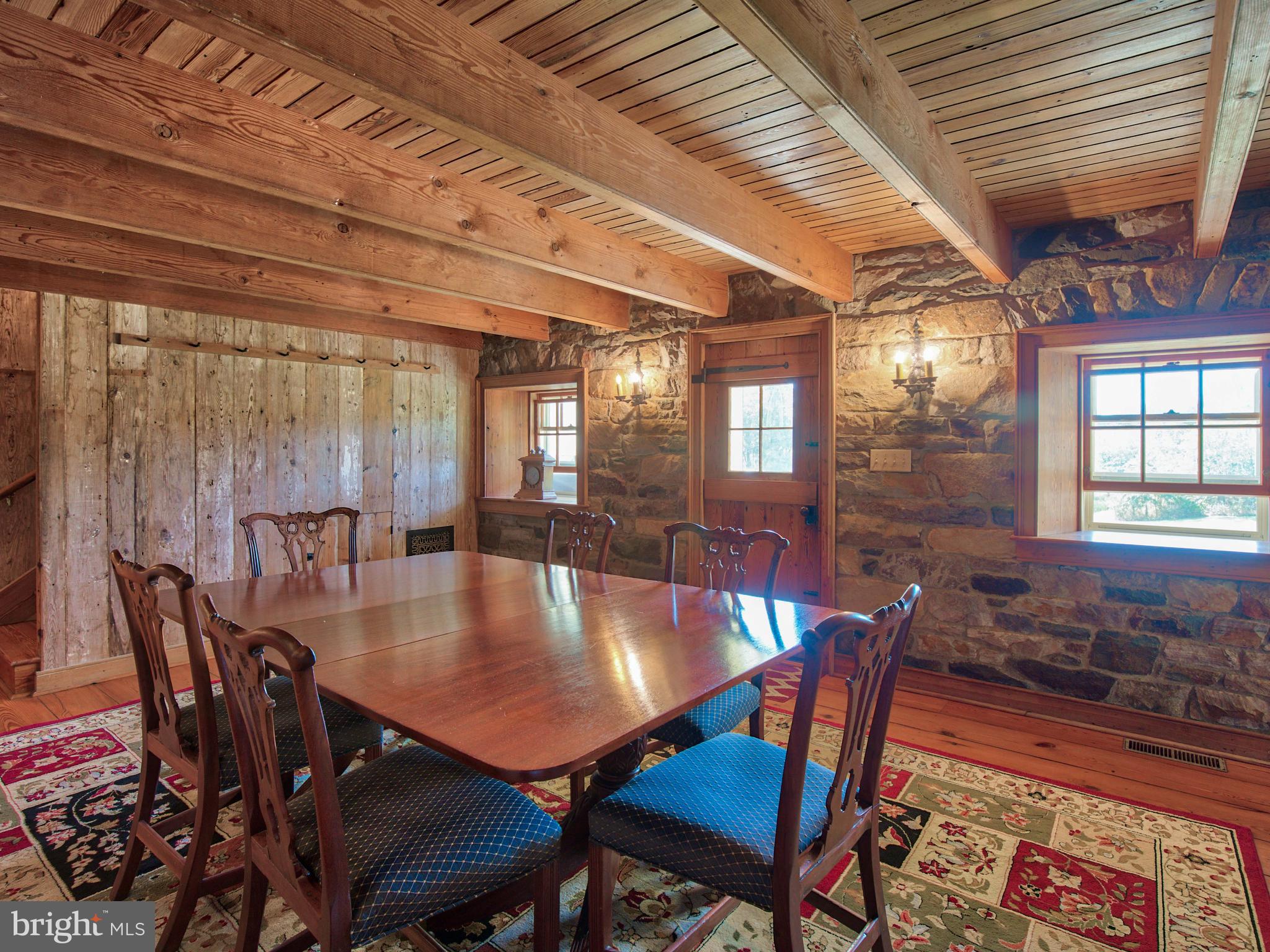 19923 Woodtrail Road Round Hill, VA 20141 - Photo 11 of 67