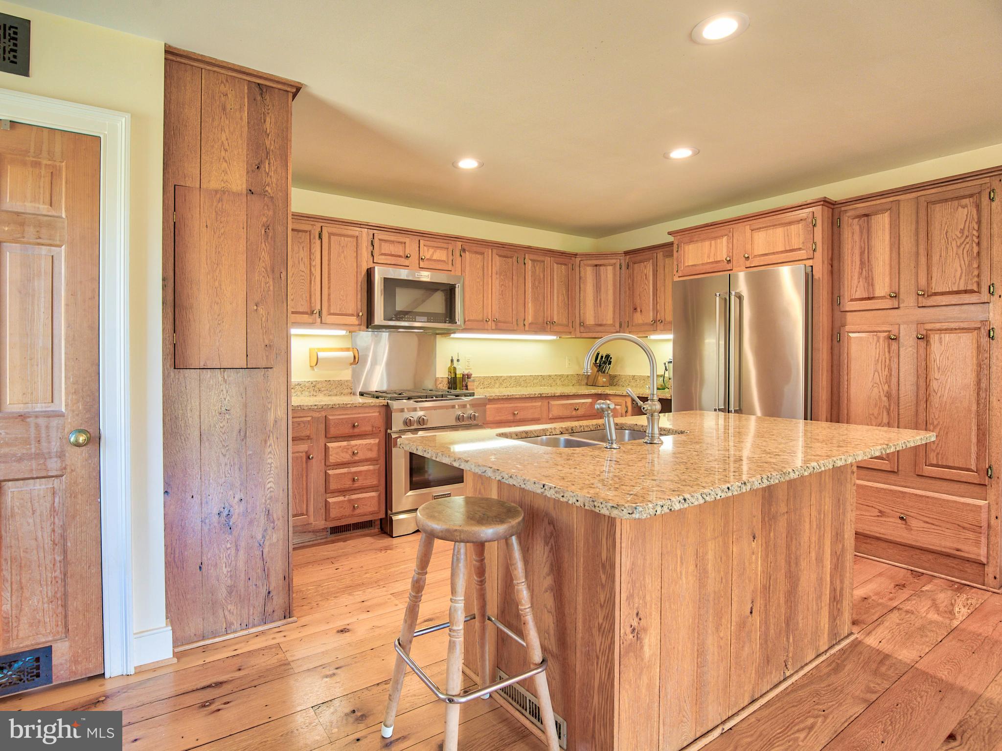 19923 Woodtrail Road Round Hill, VA 20141 - Photo 24 of 67