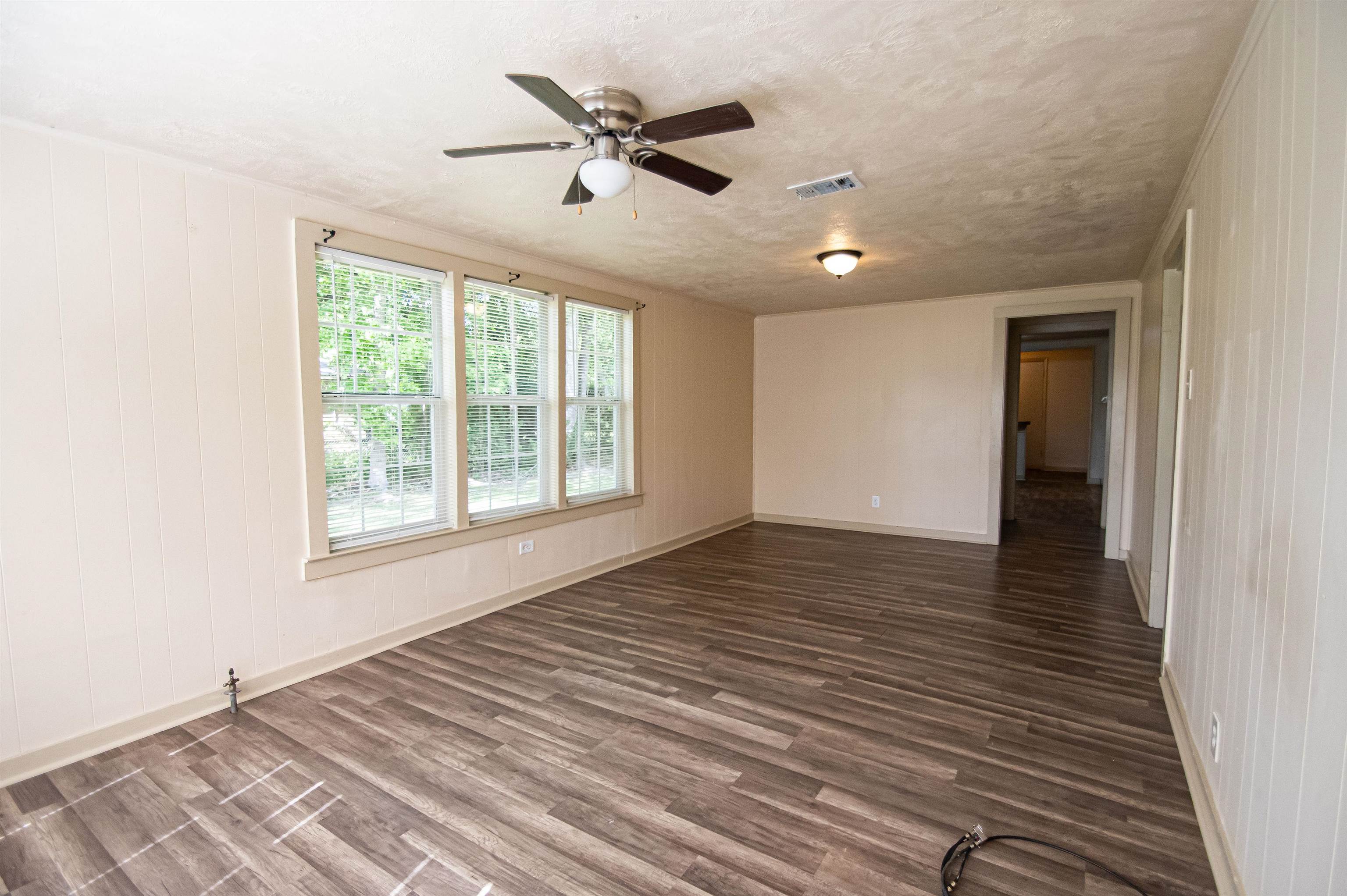 910 Bonner Street Silsbee, TX 77656 - Photo 5 of 14